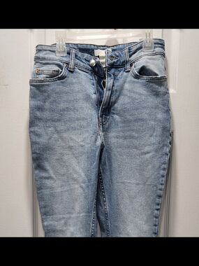 H&M Light Blue High Rise Women's Jeans